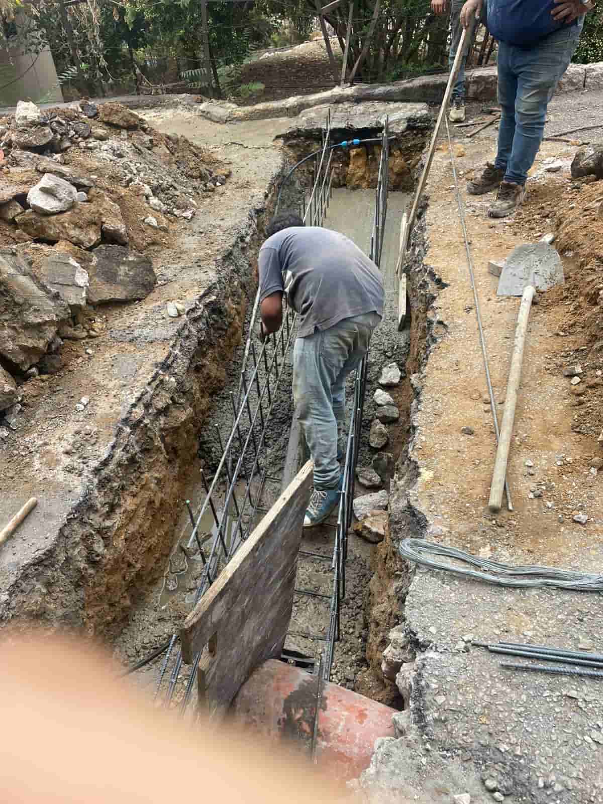 قناة مياه حي البلاطة قرب محلات طوبيا الاشقر