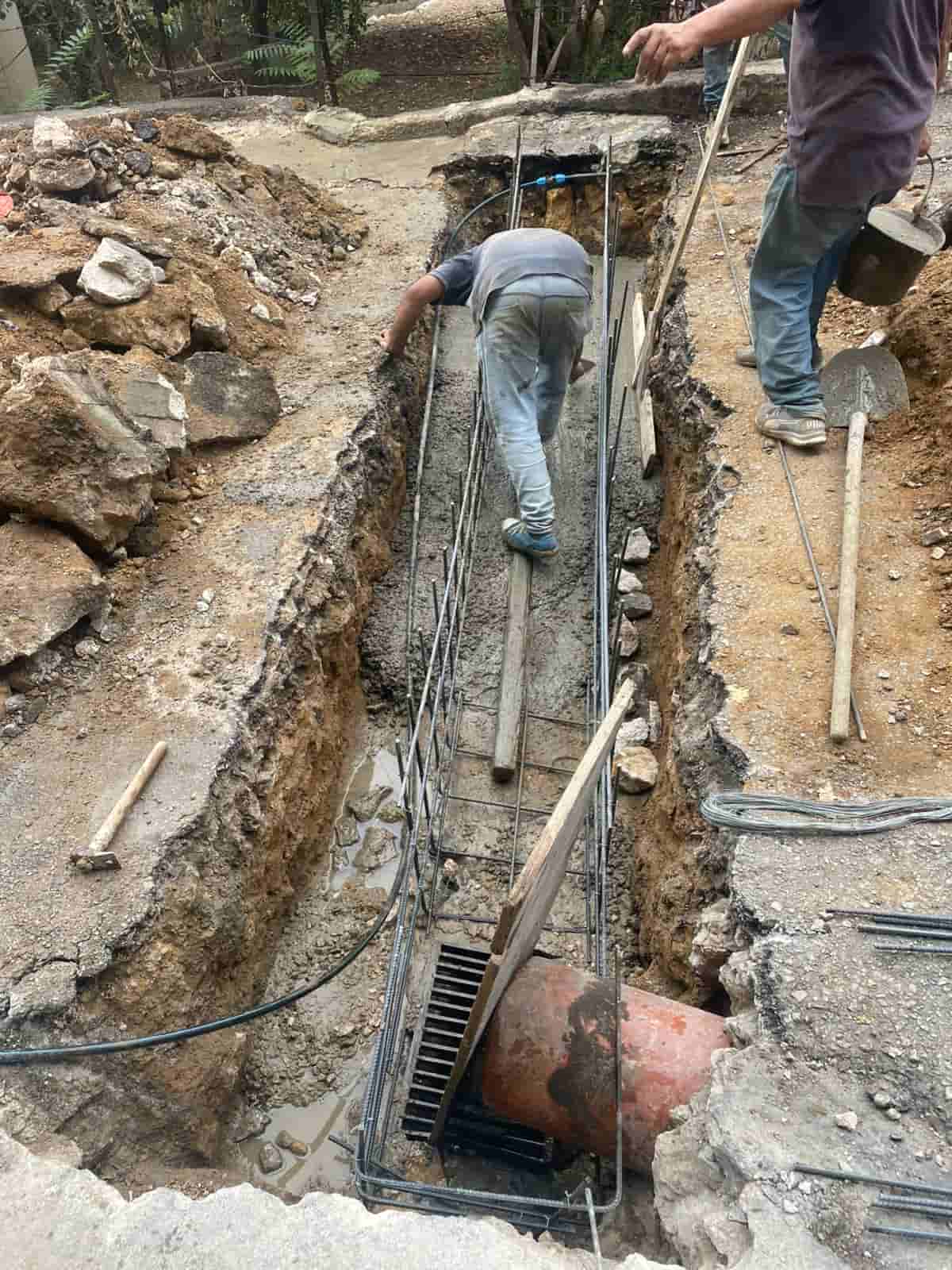 قناة مياه حي البلاطة قرب محلات طوبيا الاشقر