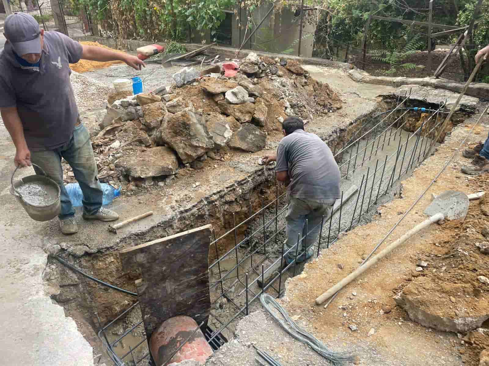 قناة مياه حي البلاطة قرب محلات طوبيا الاشقر